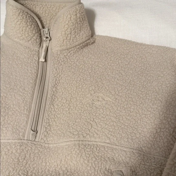 Aritzia TNA Fleece Half Zip - Picture 4 of 7